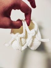 Carregar imagem no visualizador da galeria, Sapatinho Cordão (vários tons)