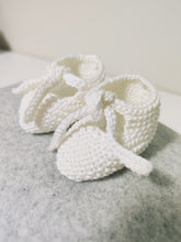 Carregar imagem no visualizador da galeria, Sapatinho Cordão (vários tons)