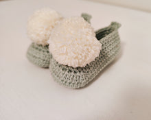 Carregar imagem no visualizador da galeria, Sapatinho Pompom mint /cru