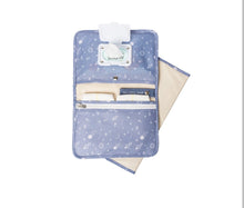 Carregar imagem no visualizador da galeria, Carteira muda/fraldas Cosmic