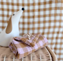 Carregar imagem no visualizador da galeria, Musselina Vichy mauve/caramelo 70x70cm