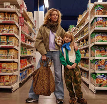 Carregar imagem no visualizador da galeria, Banana Bag branco/caramelo