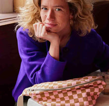 Carregar imagem no visualizador da galeria, Banana Bag morango/carat