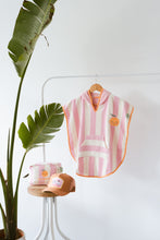 Carregar imagem no visualizador da galeria, Poncho criança algodão Laranjinha