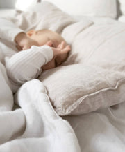 Carregar imagem no visualizador da galeria, Edredão com Almofada Linho