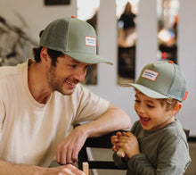 Cargar imagen en el visor de la galería, Boné Olive Cool Dad
