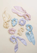 Charger l&#39;image dans la galerie, Scrunchie Lilás / Caramelo
