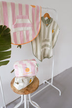 Load image into Gallery viewer, Poncho criança algodão Laranjinha
