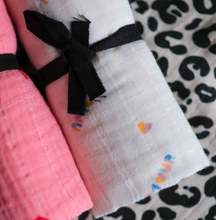 Carregar imagem no visualizador da galeria, Musselina Amour branca 70x70cm
